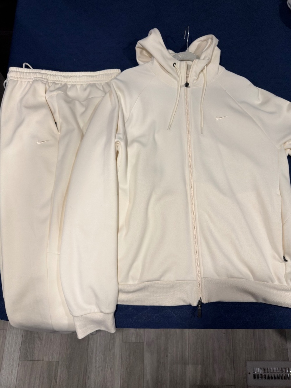 Nike Dri fit fleece
